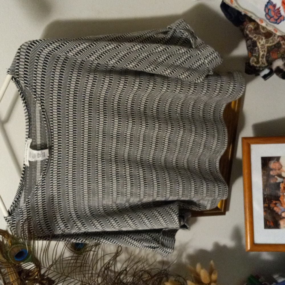 Top - Picture 1 of 3